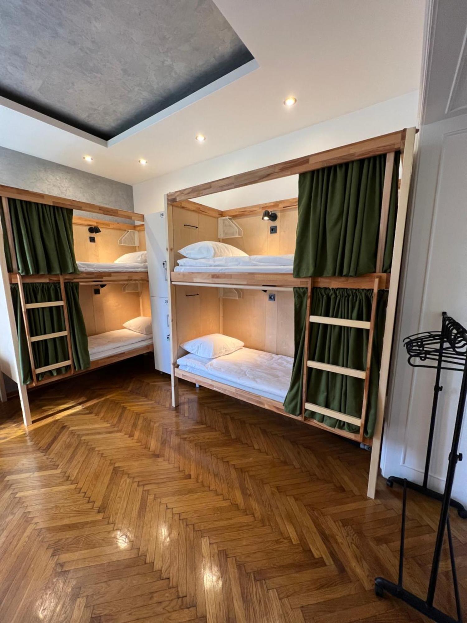 Cabbage Hostel *