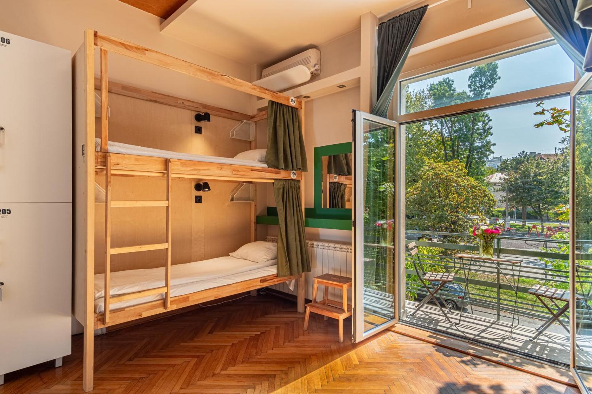 Hostel Cabbage Belgrade