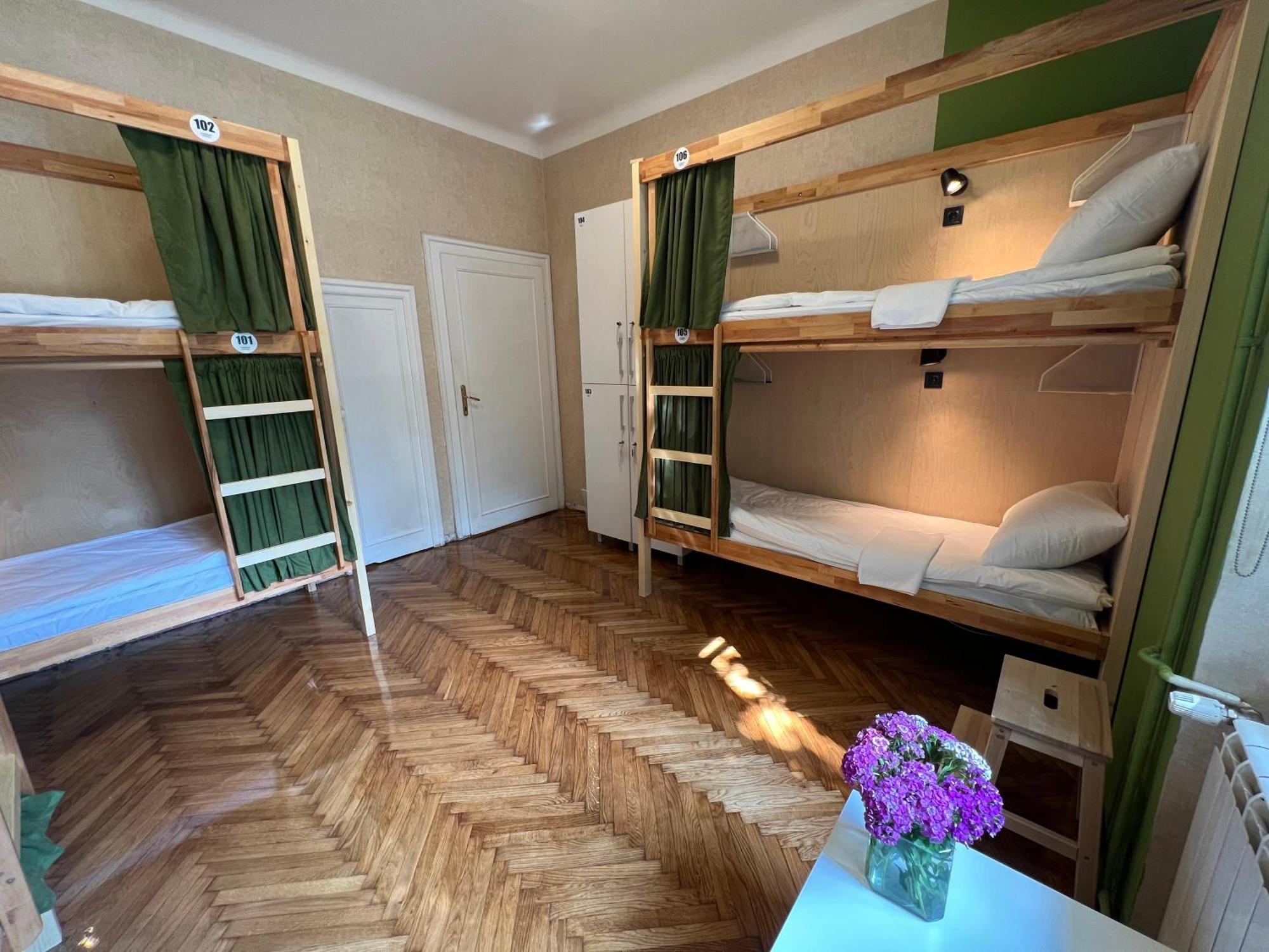 Cabbage Hostel *