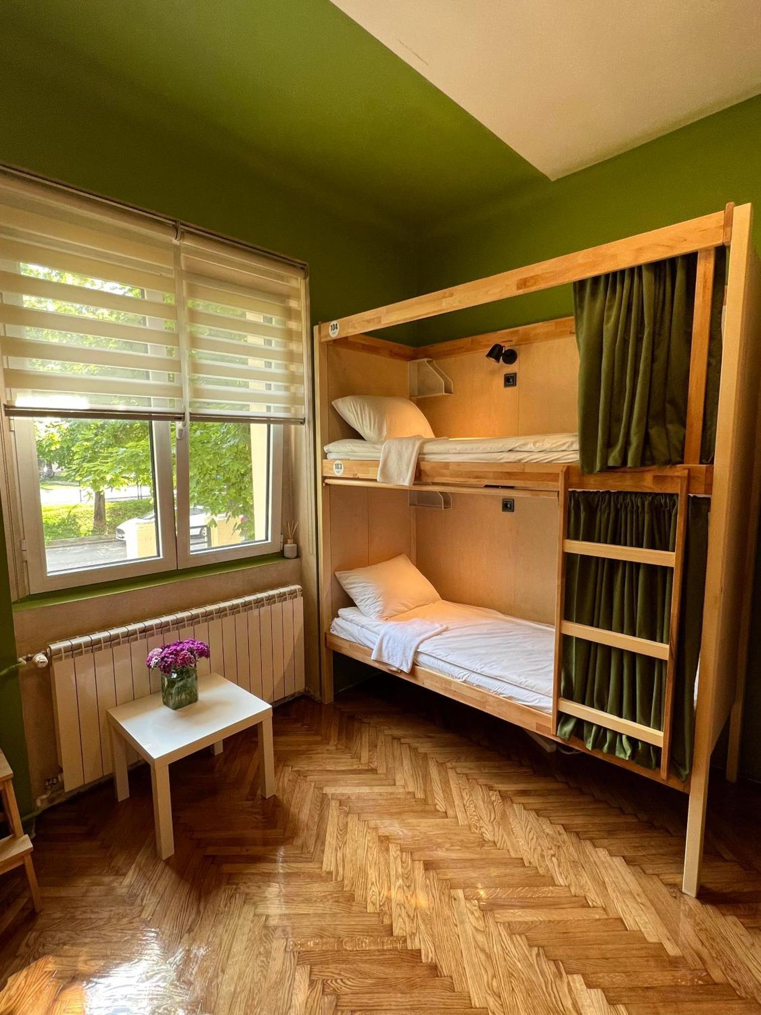 Hostel Cabbage *