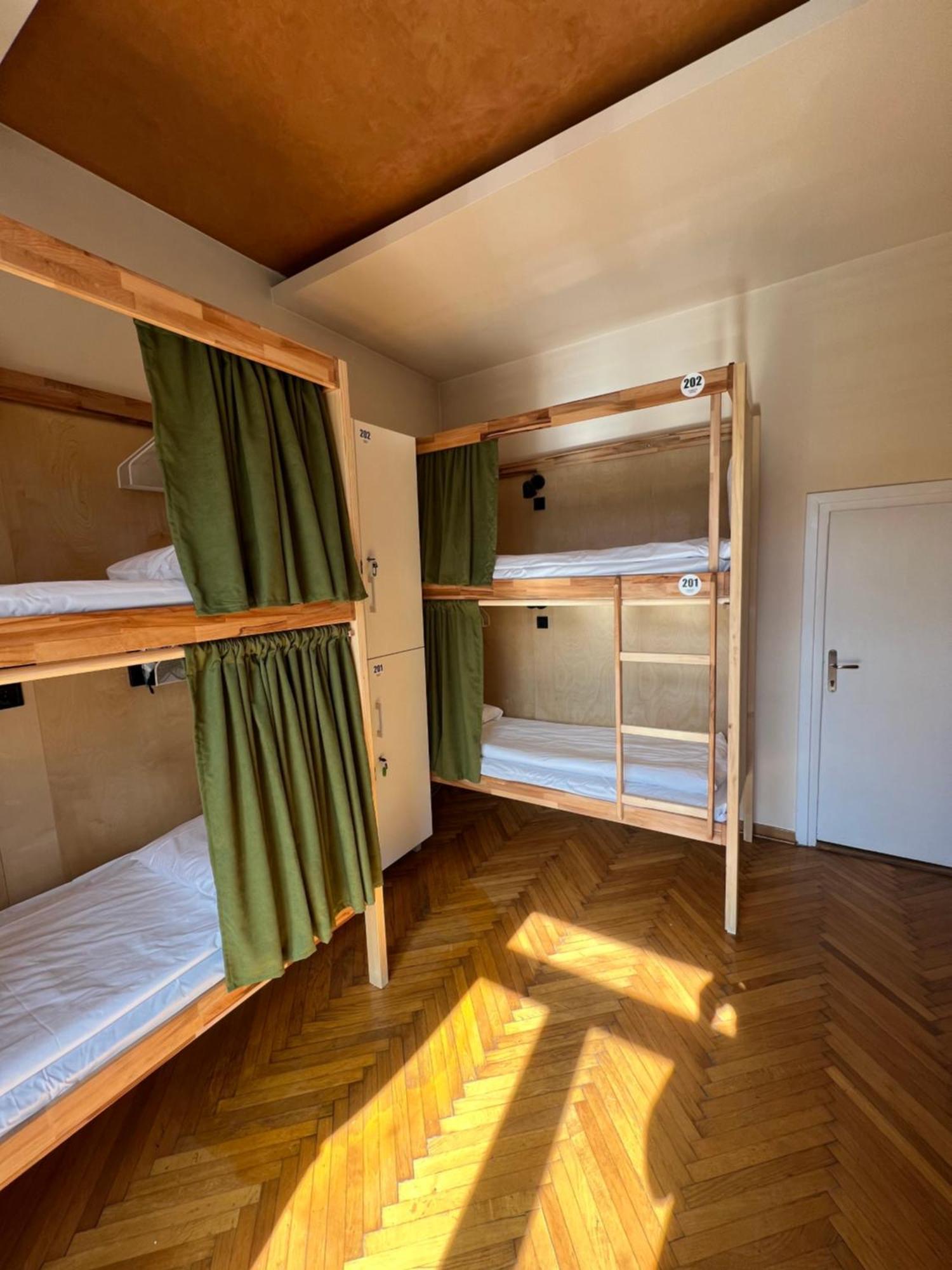Hostel Cabbage